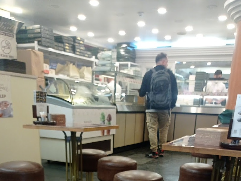 Karaköy Güllüoğlu photo 8